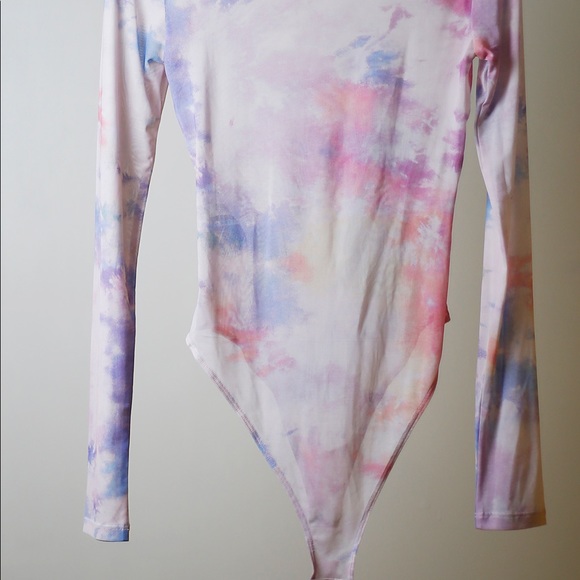 Top - Picture 2 of 2